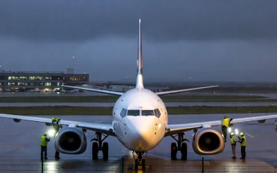 Southwest Flight 2231 Hail Damage Near Nashville (N247WN) — NTSB Final Report