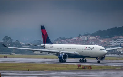Delta Flight 104 Returns to São Paulo After Reported Left-Engine Failure